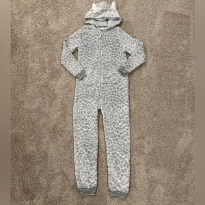 Cat & Jack girls leopard print onesie PJ size L (10/12)